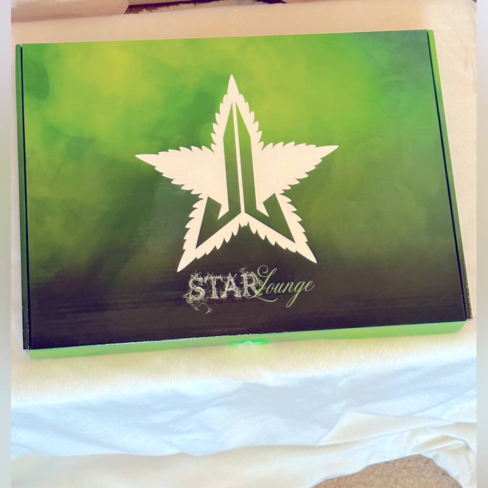 NIB Jeffree Star Mirror Star Lounge Green